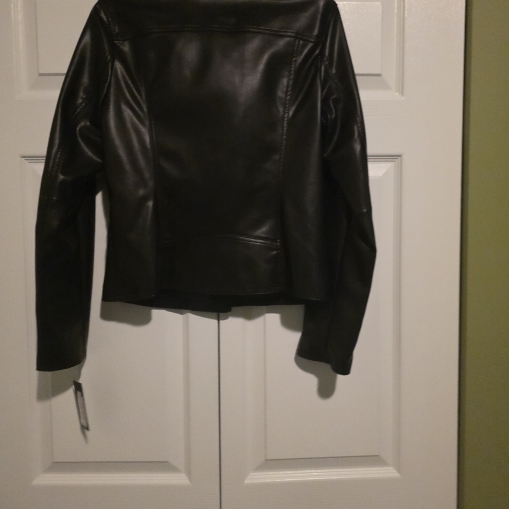 NWT- Kennneth Cole Faux Leather Women's Black Jacket - Picture 4 of 8